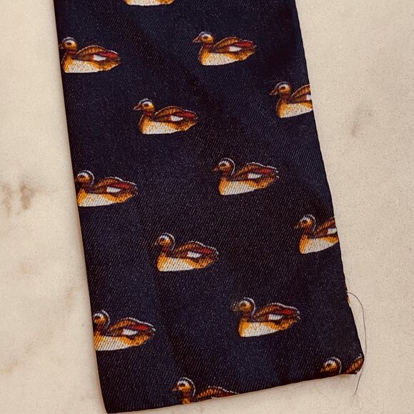 Symphony Scarf New York Scarf Womens Mallard Duck Print Navy 100% Silk Skinny - Picture 3 of 8